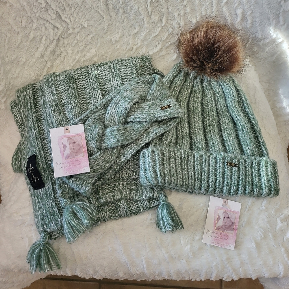 Jessica Simpson, matching set knitted scarf,hat,head band .